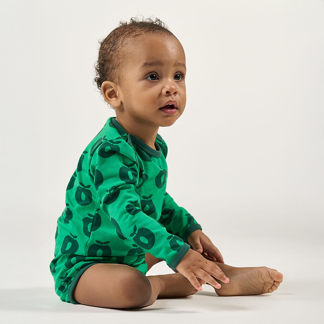 Elstar Langärmliger Baby Body mit Äpfeln