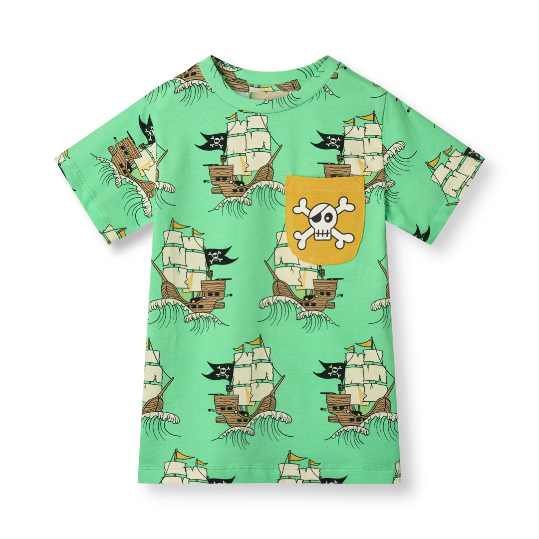 T-shirt mit Piratenschiffen