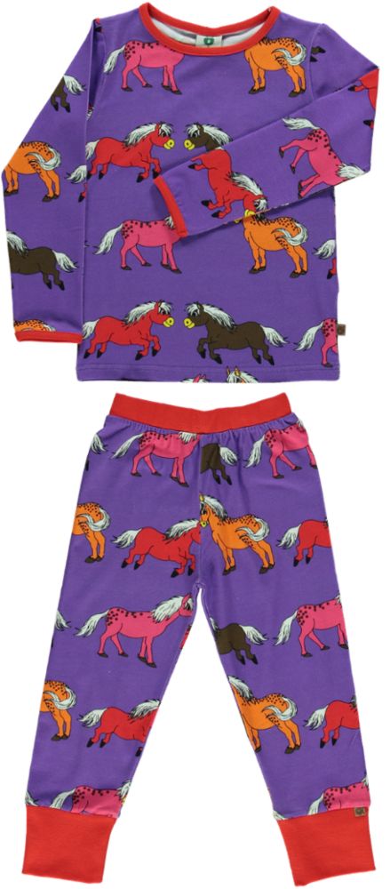 Nightwear. Horses