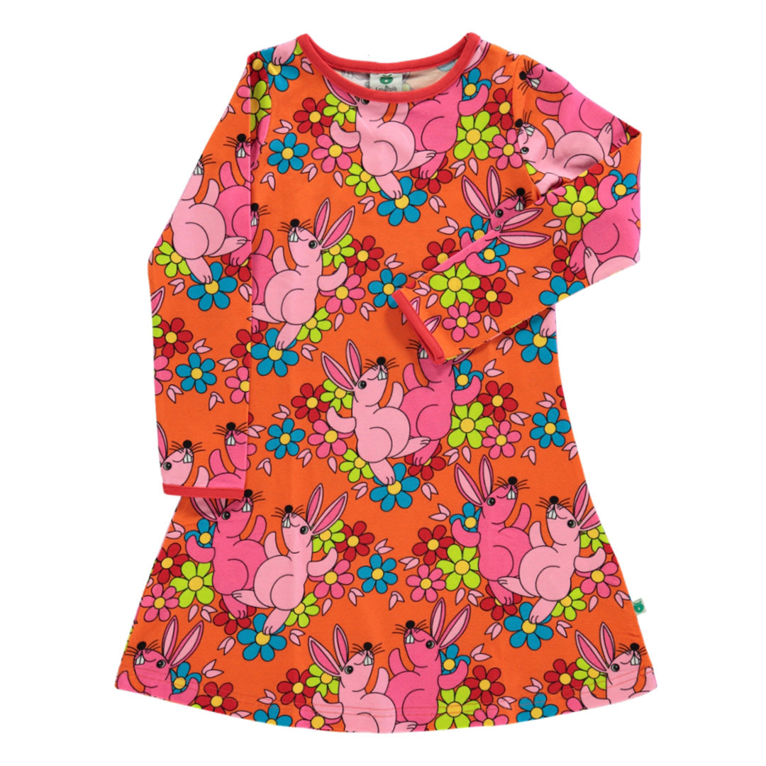 Kleid mit Kaninchen und Blumen