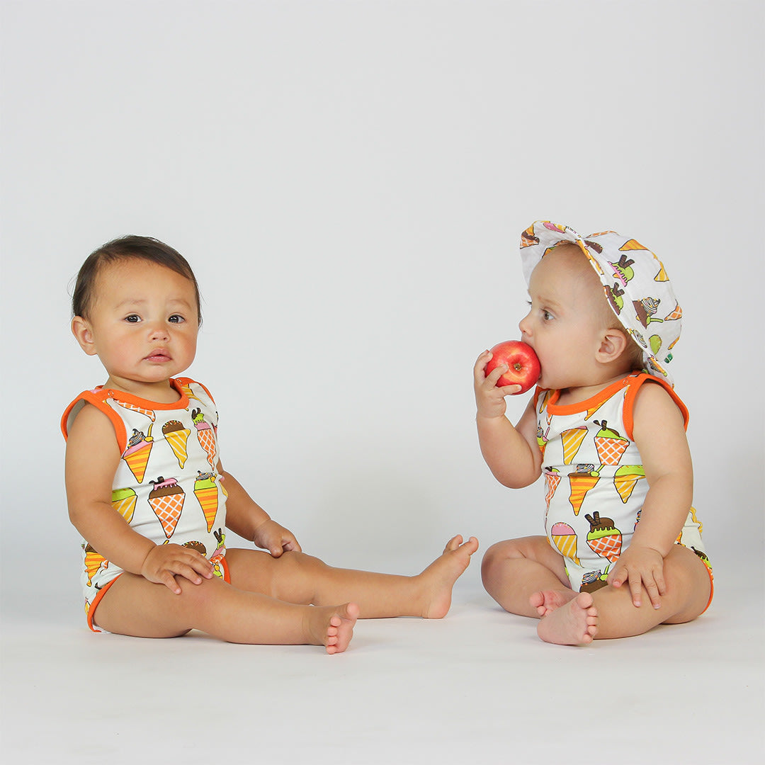 Ärmellos Baby Body mit Eiscreme