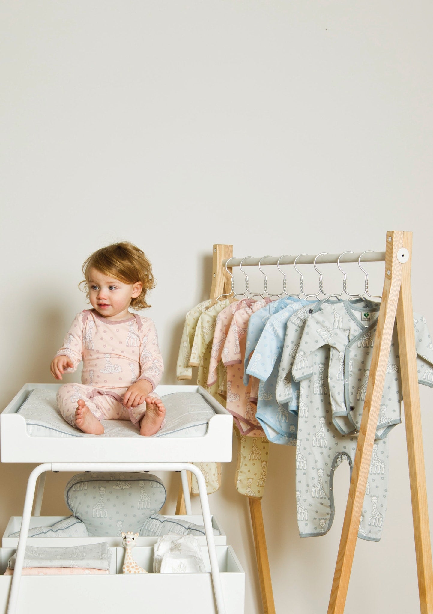 Langärmliger Strampler mit Sophie la Girafe