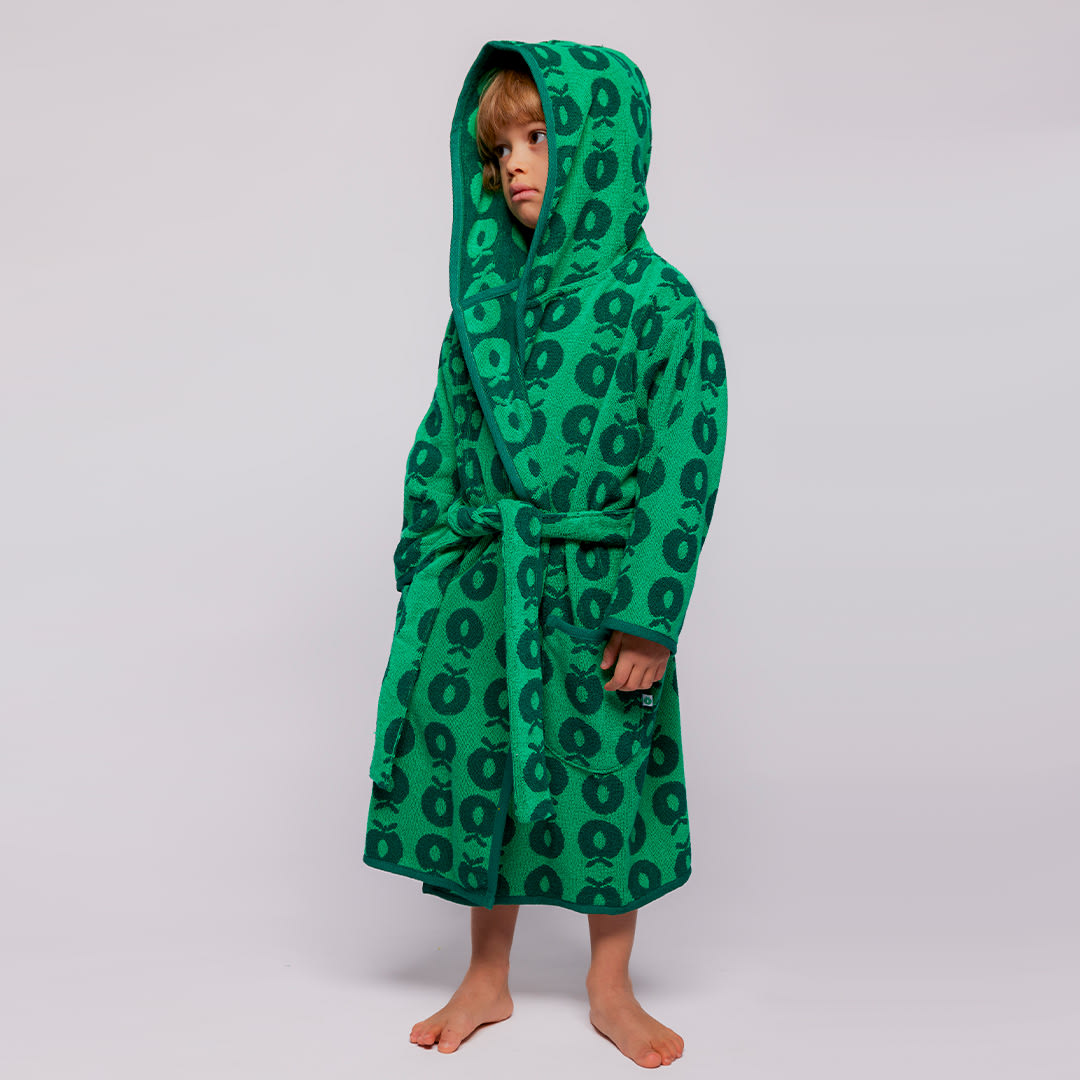 Bademantel mit Äpfeln