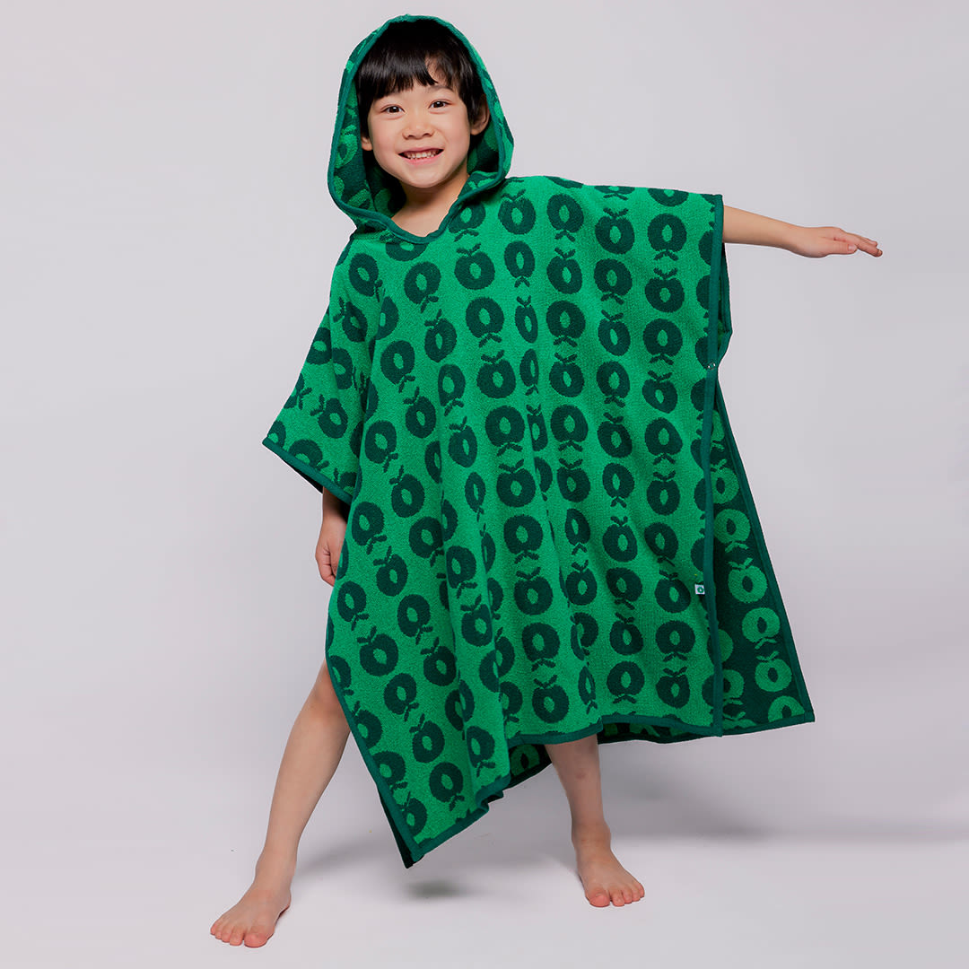 Badeponcho mit Äpfeln