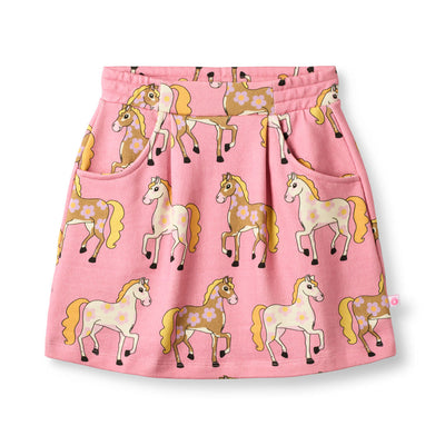 Brina Rock mit Pferden