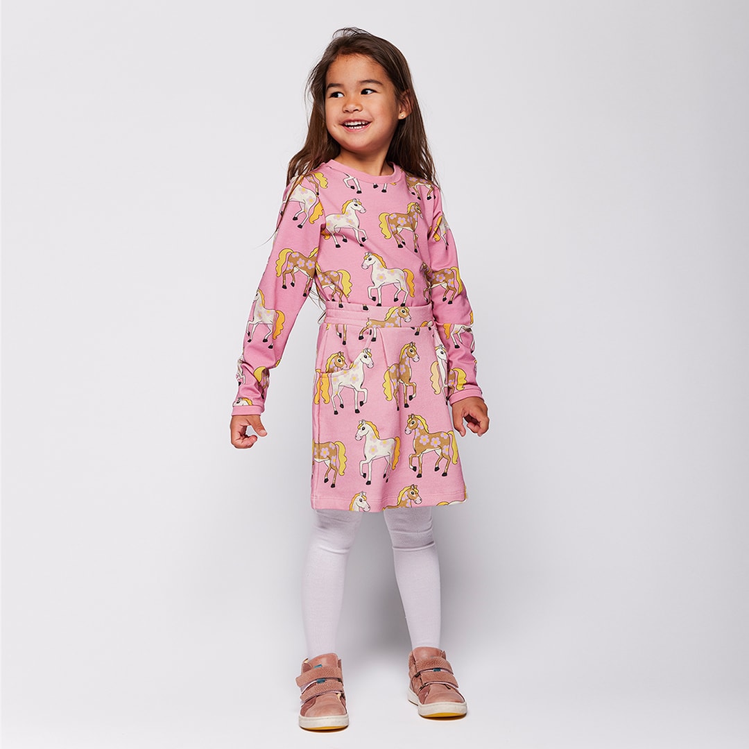 Brina Rock mit Pferden