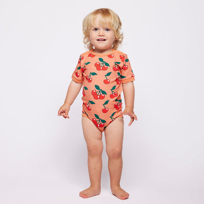 Elstar Kurzärmeliger Baby Body mit Kirschen