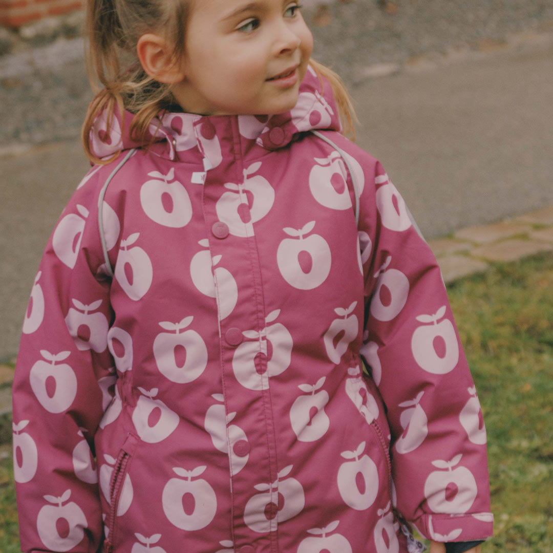 Winterjacke mit Äpfeln